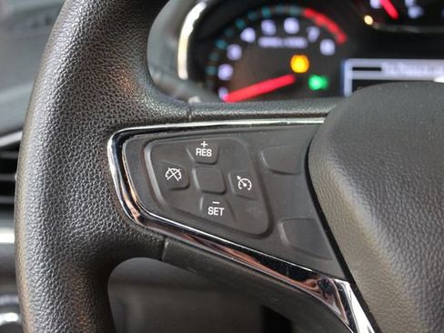 Used 2018 Chevrolet Cruze LT FWD image 16