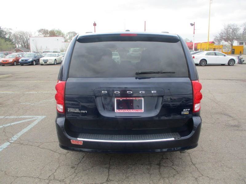 Used 2016 Dodge Grand Caravan SXT FWD image 5