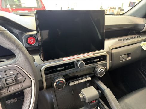 New 2025 Toyota Tacoma TRD Off-Road AWD/4WD image 23