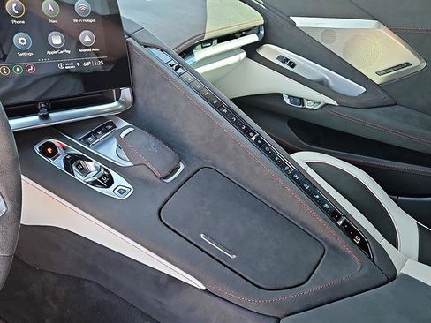 Used 2023 Chevrolet Corvette Stingray Premium Cpe w/ Z51 Performance Package image 20