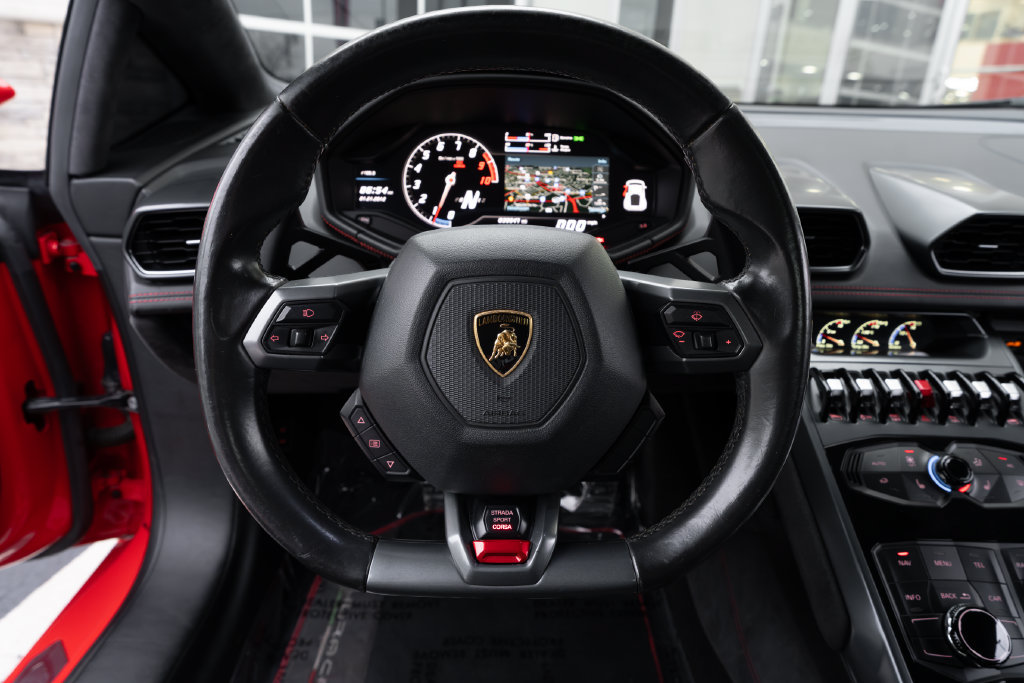 Used 2015 Lamborghini Huracan LP 610-4 AWD/4WD image 29