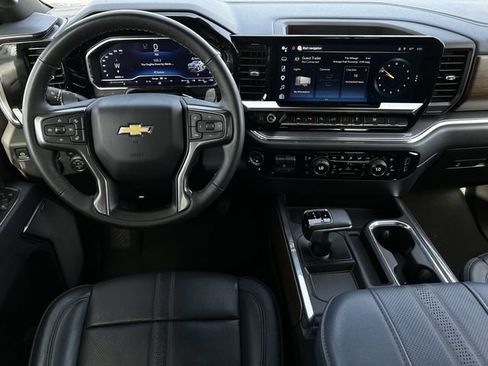 Used 2024 Chevrolet Silverado 1500 High Country AWD/4WD image 13
