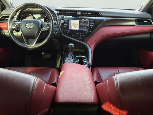 Used 2019 Toyota Camry XSE FWD image 18