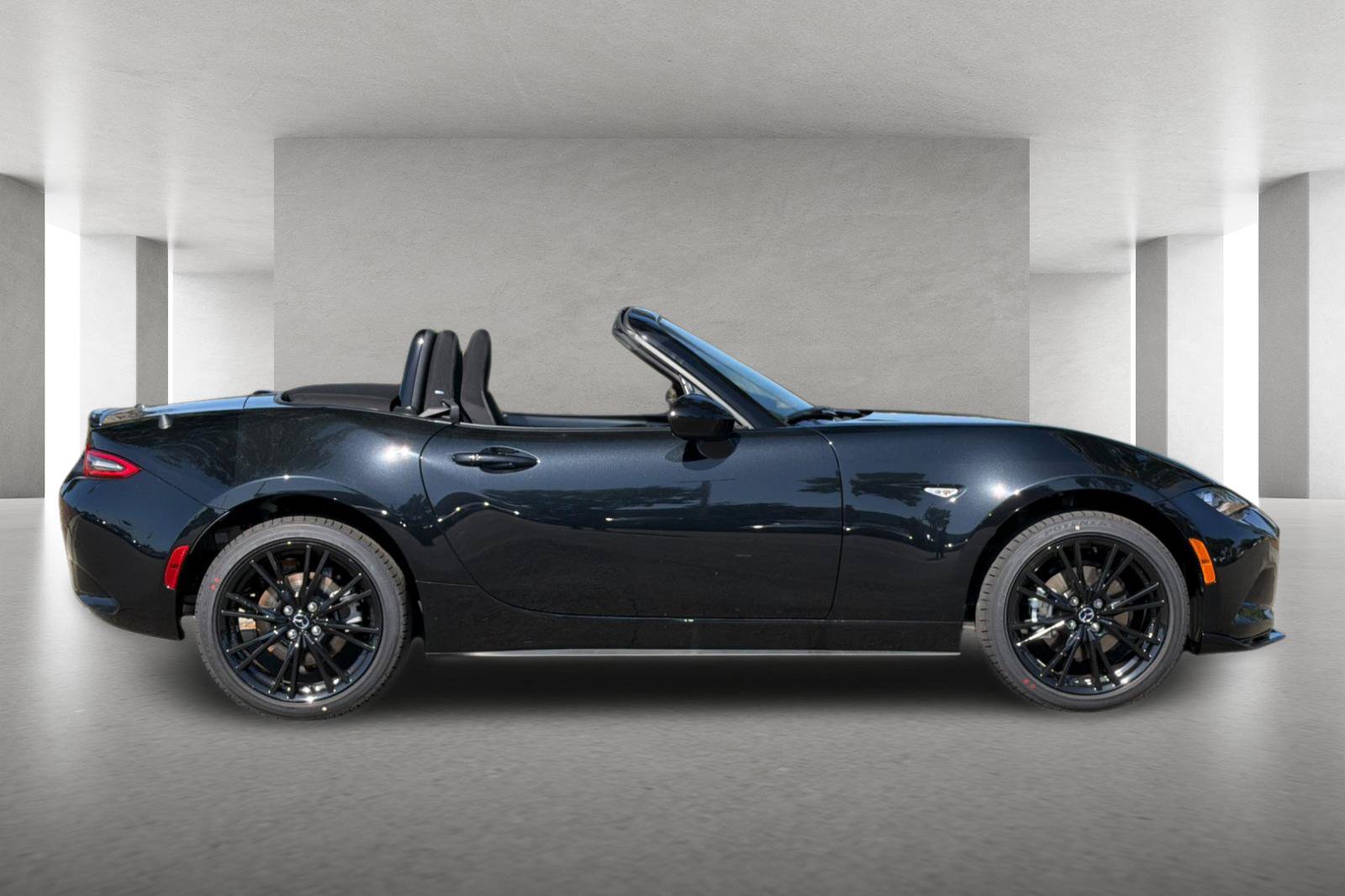 New 2026 MAZDA MX-5 Miata Club w/ Interior Package RWD image 3