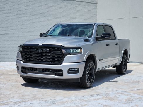 Used 2025 RAM 1500 Big Horn AWD/4WD image 4