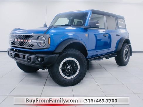 Used 2023 Ford Bronco Badlands image 1