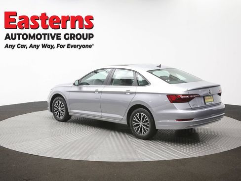 Used 2020 Volkswagen Jetta SE w/ SE Cold Weather Package FWD image 64