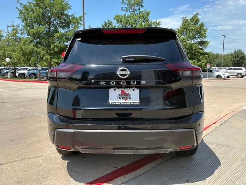 Used 2025 Nissan Rogue SV FWD image 7