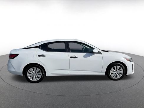 Used 2025 Nissan Sentra S image 16