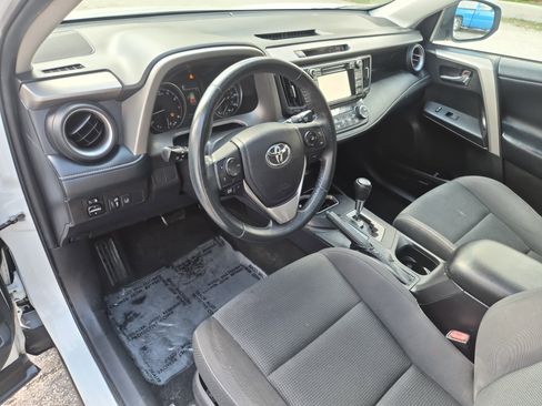Used 2018 Toyota RAV4 XLE w/ Plus Extra Value Package image 18