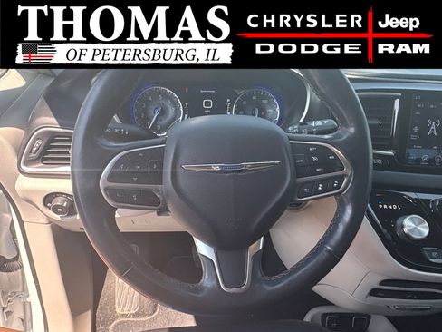 Used 2020 Chrysler Pacifica Touring-L Plus w/ Tire & Wheel Group FWD image 13