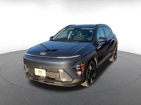 Used 2025 Hyundai Kona SEL image 3