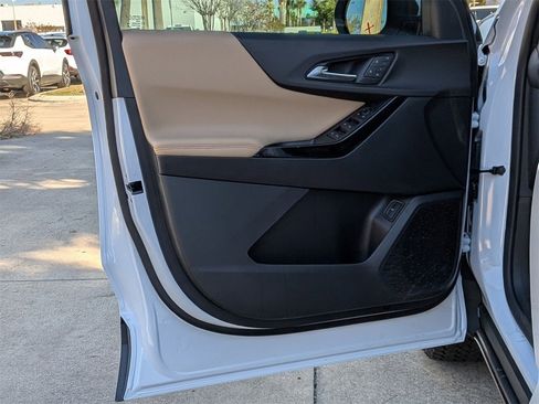 New 2026 Chevrolet Equinox ACTIV w/ Convenience Package III image 7