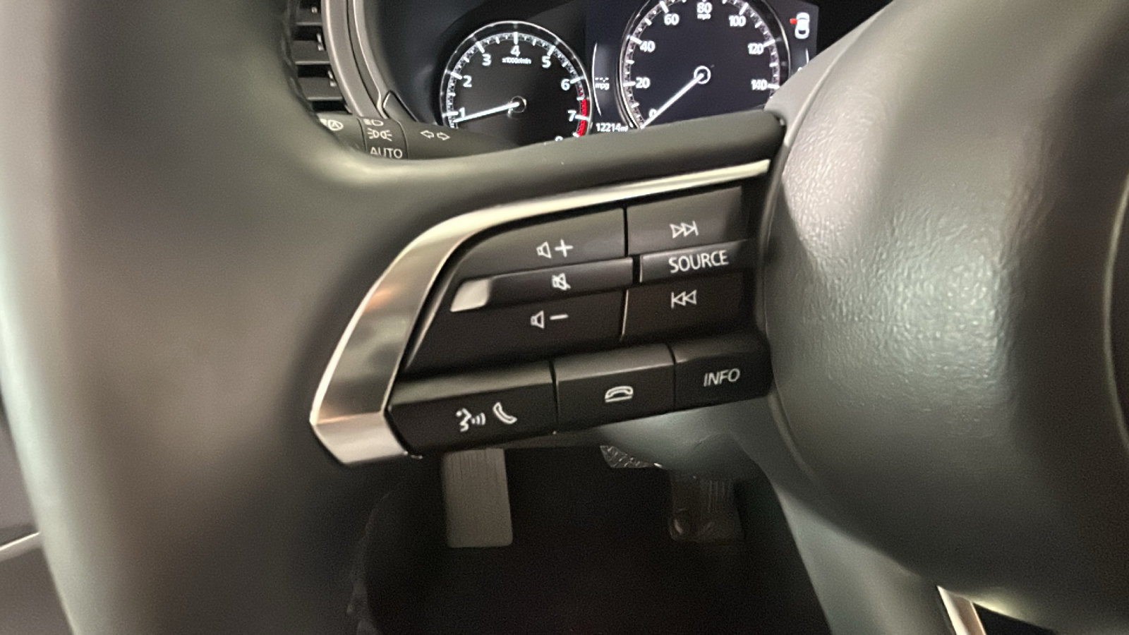 Used 2025 MAZDA CX-30 AWD 2.5 S w/ Preferred Package image 19