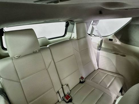 Used 2023 Cadillac Escalade Sport Platinum w/ Heavy-Duty Trailer Package AWD/4WD image 31