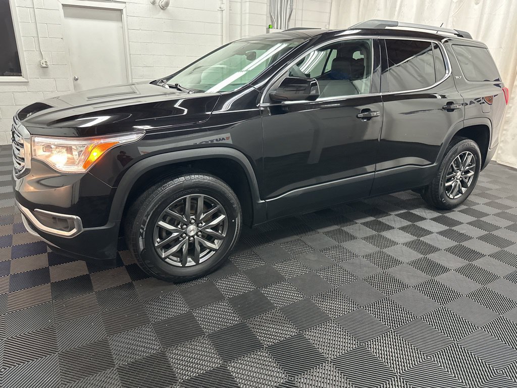 Used 2017 GMC Acadia SLT AWD/4WD image 2