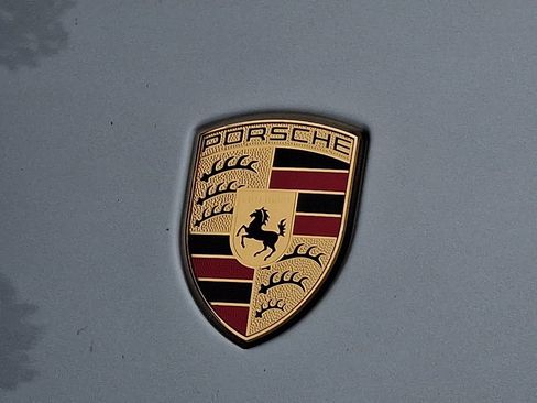 Used 2019 Porsche Panamera 4 AWD/4WD image 33