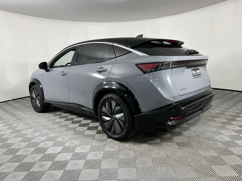 Used 2024 Nissan Ariya FWD image 8