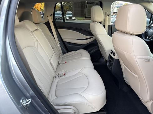 Used 2019 Buick Envision Essence image 33