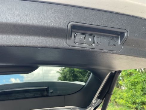 Used 2021 Ford Explorer Limited RWD image 19