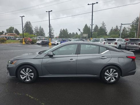Used 2023 Nissan Altima 2.5 S FWD image 3