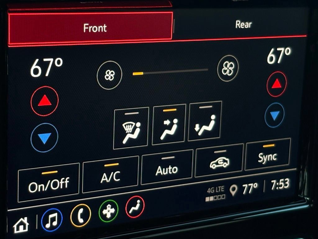 Used 2023 Chevrolet Traverse LT FWD image 9