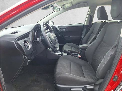 Used 2018 Toyota Corolla iM w/ Carpet Mat Package (TMS) image 10