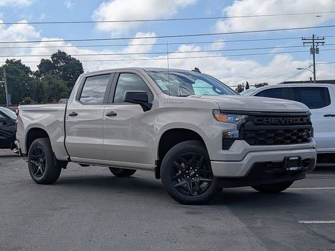 New 2026 Chevrolet Silverado 1500 Custom RWD image 2