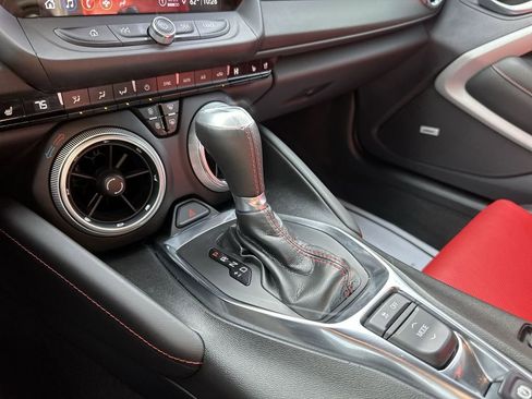 Used 2024 Chevrolet Camaro LT w/ Technology Package image 19