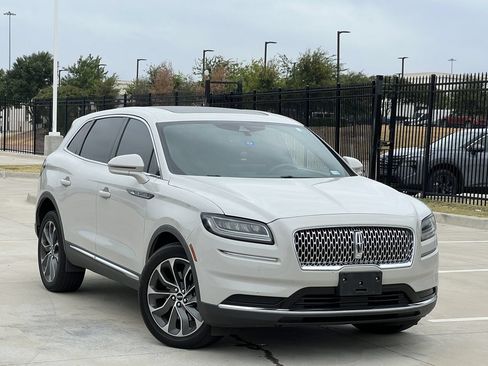 Used 2023 Lincoln Nautilus Reserve AWD/4WD image 1