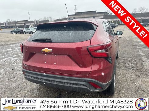 Certified 2024 Chevrolet Trax LS w/ LS Convenience Package image 4