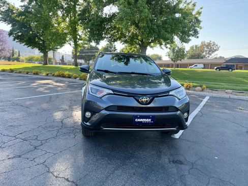 Used 2018 Toyota RAV4 XLE w/ Carpet Mat Package FWD image 3