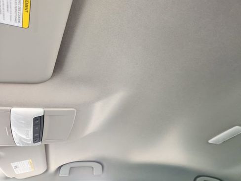 New 2025 Nissan Sentra SR w/ Midnight Edition image 21