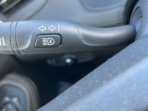 Used 2024 Buick Encore GX Sport Touring FWD image 32
