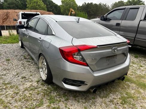 Used 2019 Honda Civic EX image 4