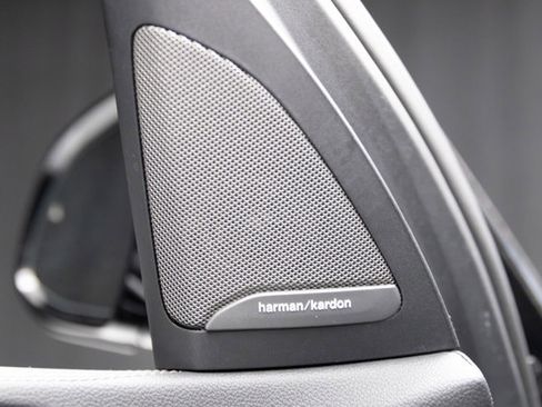 Used 2021 BMW X5 M50i image 45