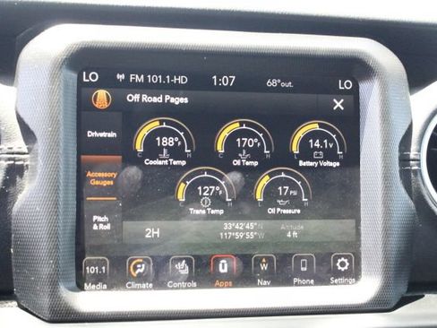 Used 2023 Jeep Wrangler Unlimited Sahara w/ Cold Weather Group AWD/4WD image 29