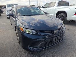 Used 2018 Toyota Camry LE FWD image 5