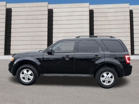 Used 2010 Ford Escape XLT FWD image 2