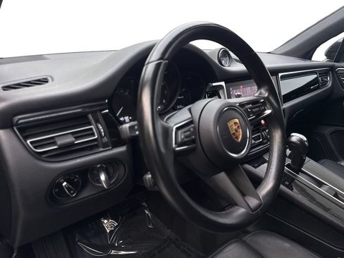 Used 2024 Porsche Macan AWD/4WD image 49