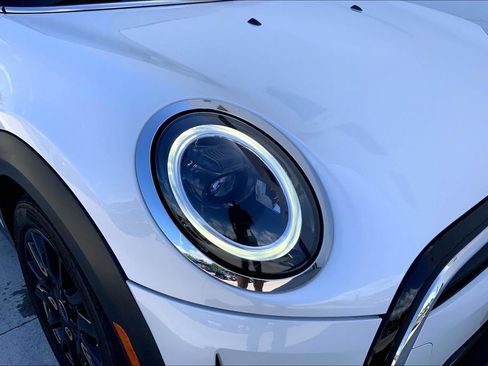 Certified 2024 MINI Cooper 4-Door Hardtop FWD image 30