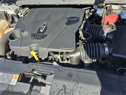 Used 2019 Lincoln Continental Reserve image 26