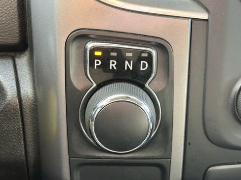 Used 2022 RAM 1500 Classic SLT image 25