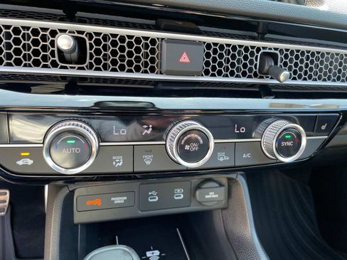 Certified 2025 Honda Civic Sport image 16