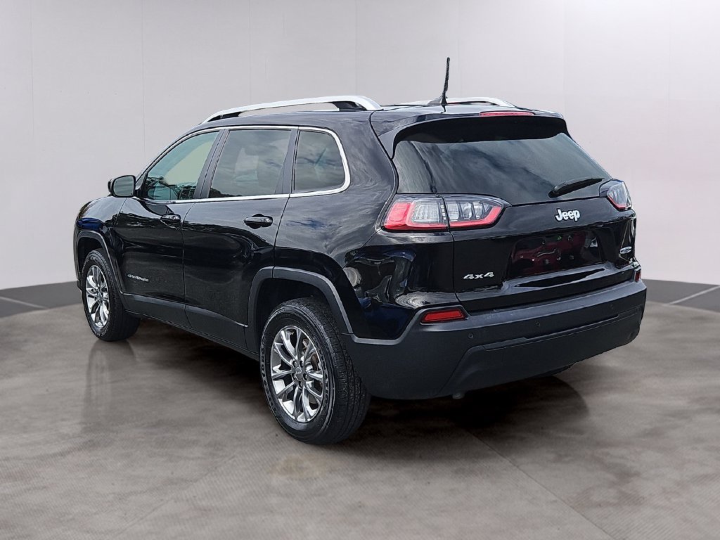 Used 2021 Jeep Cherokee Latitude Plus AWD/4WD image 6