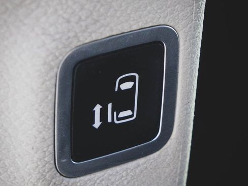 Used 2019 Chrysler Pacifica Touring-L Plus w/ Advanced Safetytec Group image 10