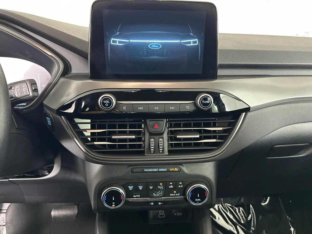Used 2025 Ford Escape Active AWD/4WD image 18