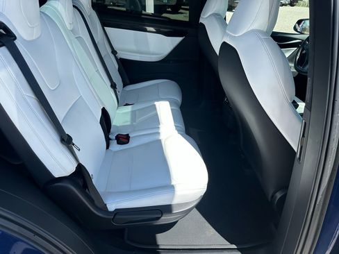 Used 2020 Tesla Model X Long Range AWD/4WD image 23