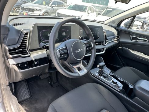 Used 2025 Kia Sportage LX FWD image 23