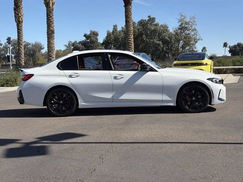 Used 2026 BMW 330i Sedan w/ M Sport Package RWD image 5